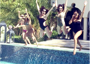 Kourtney Kardashian
muestra su pancita