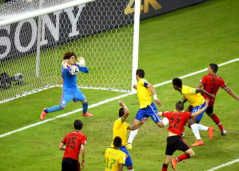 Ochoa estuvo sencillamente espectacular en el juego contra Brasil