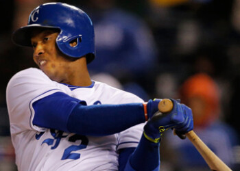 Alcides Escobar le pegó tres hits a los Indios de Cleveland