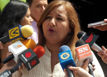 La asambleísta por Primero Justicia Dinorah Figuera, participó que lo que ocurre hoy en el J.M. de los Ríos, es una expresión de lo sucede en los más de 14 hospitales de toda Caracas
