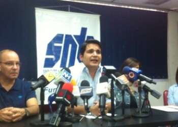 Sindicato de prensa venezolano dice medidas económicas han afectado 10 medios