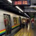 Pedigueños en el metro de Los Teques