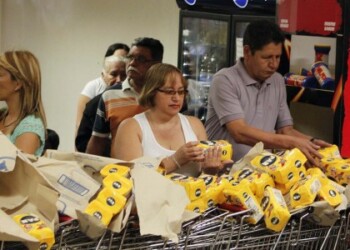Harina de maíz llegó a La Hoyada
