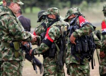 El presidente colombiano, Juan Manuel Santos, advirtió a las FARC y el ELN que son “inaceptables” sus ataques  AGENCIAS