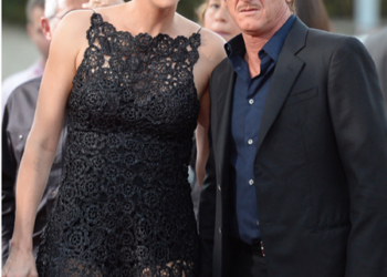 Charlize Theron y Sean Penn continúa viento en popa y podría consolidarse próximamente  FOTO AFP