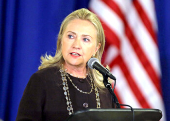 La ex secretaria de Estado Hillary Clinton se mantienen como la firme favorita para ocupar la candidatura demócrata