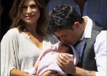 El cantante español Alejandro Sanz y su mujer, Raquel Perera, presentaron de forma oficial a su hija Alma, su segundo hijo en común