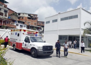 Pacientes piden cambios de fármacos