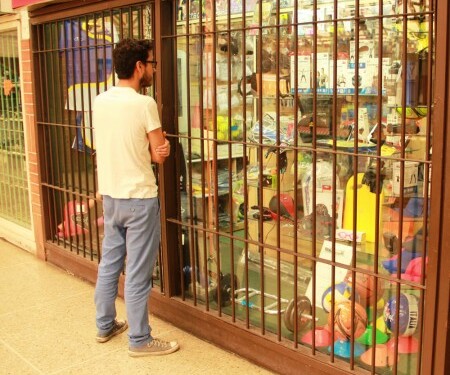Tiendas deportivas están paradas
