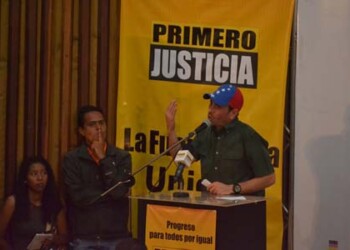 El gobernador del estado Miranda, Henrique Capriles Radonsk anunció que no asistirá al Congreso de la MUD  CORT. NOTICIAS24