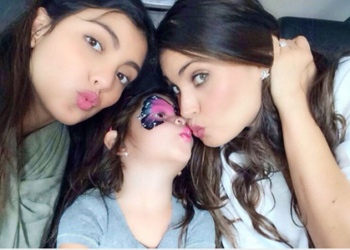 Chiqui se muestra con sus dos hijas en el día de su cumpleaños
