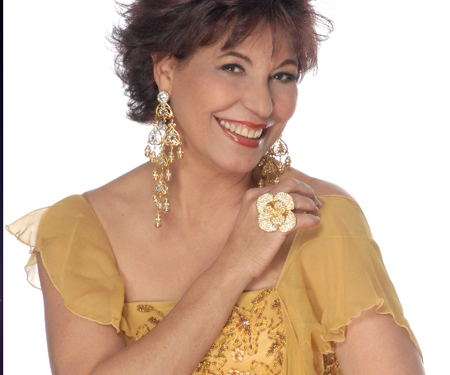 Toda la versatilidad escénica y musical de Floria Márquez podrá ser apreciada una vez más en un escenario capitalino