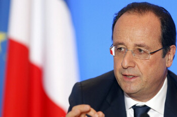 El presidente francés, François Hollande, se declaró ayer dispuesto a apoyar a las fuerzas que luchan para bloquear la ofensiva emprendida por el yihadista Estado Islámico  AGENCIAS