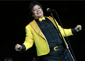 Juan Gabriel se sintió denigrado cuando se cayó del escenario y se mantuvo meses alejado de la música debido a sus lesiones