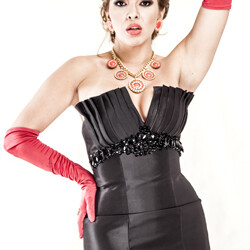 Beba Rojas en poster publicitario