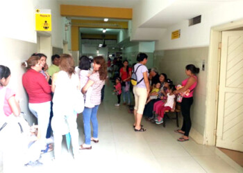 Unas 260 niñas de entre nueve y 12 años han acudido a hospitales por desmayos, náuseas y en algunos casos convulsiones