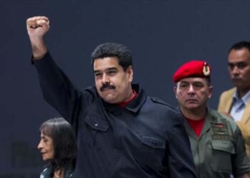 Maduro aseveró que la dimisión le facilitaba "los cambios necesarios"
