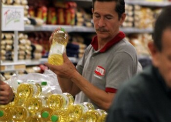 Consumidores se quejan por solo encontrar aceite de soya