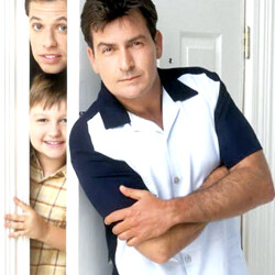 Charlie Sheen podría regresar a “Two and a Half Men” para la temporada final
