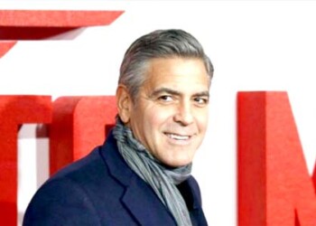 "No estamos realizando la boda del Señor Clooney hoy en esta oficina y las cámaras y los fotógrafos sólo causarían trastornos a otras parejas que se casan hoy