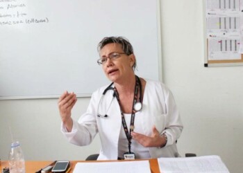 “No podemos alarmar a la población diciendo que tienen el virus”.