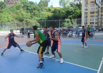 Las disciplinas de kickingball, baloncesto, voleibol y fútbol sala dieron inicio antes de la inauguración de los XXVIII Juegos Escolares, con motivo de escoger a los representantes a nivel estadal, nacional e internacional, categoría de 13 a 14 años. ARCHIVO