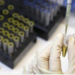Esta vacuna es vista como una esperanza porque en pruebas realizadas con primates ha demostrado eficacia no solo ayuda a protegerse de una infección de ébola sino también aumenta las posibilidades de sobrevivir