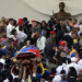 Los venezolanos tuvieron acceso a las exequias de Robert Serra en las instalaciones del Palacio Federal Legislativo. Los restos están siendo velados desde este jueves en Capilla Ardiente en la Asamblea Nacional (AN).
