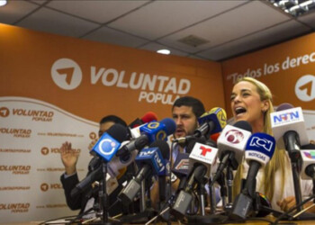 Tintori concluyó la semana pasada una gira por Europa con el objetivo de exponer el caso de su esposo, encarcelado desde el 18 de febrero pasado por acusaciones relativas a hechos de violencia registrados al término de una marcha antigubernamental
