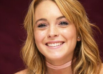Lohan tuvo que recurrir al "prompter" electrónico cuando en el segundo acto de la obra olvidó unas líneas de su representación.