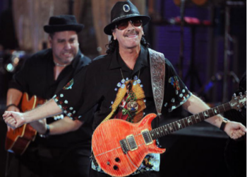 Santana hará una interpretación instrumental del himno con su hijo, Salvador  FOTO AFP