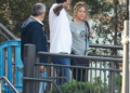 La cantante fue captada caminando en Barcelona, España, mientras llevaba a su hijo Milan a la guardería