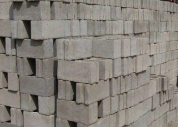 Bloque reaparece costoso
