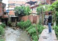 Las condiciones habitacionales no son aptas para los vecinos del callejón