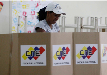 Oficialismo y oposición apuestan por
la unidad para parlamentarias 2015
