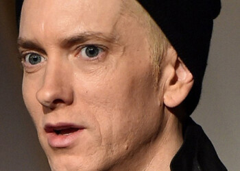 Eminem reaparece
con un rostro marcado
por años de excesos
