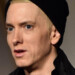 Eminem reaparece
con un rostro marcado
por años de excesos