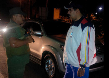 El Presidente de la República Bolivariana de Venezuela, Nicolás Maduro, durante la inspección del Patrullaje Inteligente en Caracas