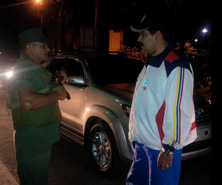 El Presidente de la República Bolivariana de Venezuela, Nicolás Maduro, durante la inspección del Patrullaje Inteligente en Caracas