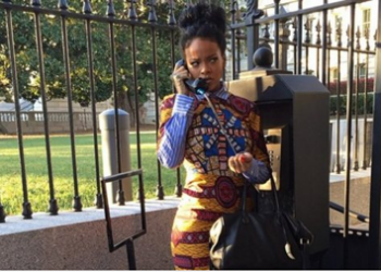 Rihanna no perdió ocasión para hacer una visita guiada al hogar de la familia Obama