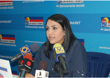 Solórzano indicó que el partido que representa tiene dudas con respecto a los postulados y enfatizó que, por normativa, ninguna autoridad del CNE debe estar vinculada a ningún partido político