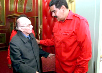 Durante el encuentro, Abreu agradeció al Mandatario Nacional por todo el apoyo que le está dando al proyecto musical