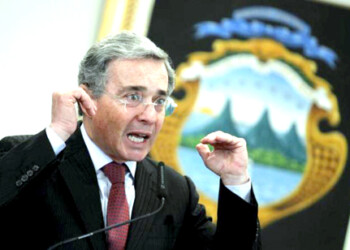 El expresidente de Colombia Álvaro Uribe responsabilizó este martes al actual mandatario Juan Manuel Santos de la situación con las FARC