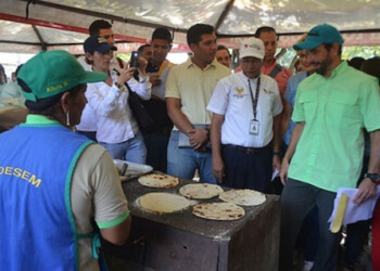 Capriles criticó la situación de escasez que vive el país, y aseguró que eso se debe a que en Venezuela no se produce nada