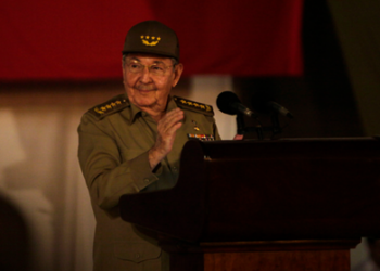 Raúl Castro destacó que con la decisión de restablecer las relaciones con Estados Unidos se ha dado un "paso importante", pero "queda por resolver lo esencial", que es el fin del bloqueo