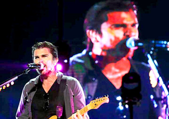 El cantautor Juanes encabezó el concierto navideño “Juntos por los héroes” celebrado en la localidad de Tolemaida