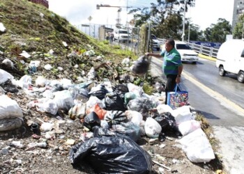 La basura más que un problema en el servicio se trata de un problema de conciencia