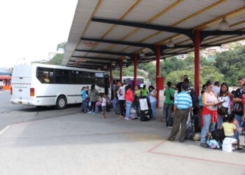 Terminal de Los Lagos se ha visto muy concurrido de temporadistas