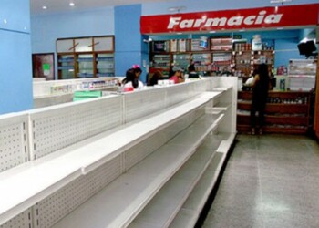 Escasez de medicamentos cada día se hace más precaria