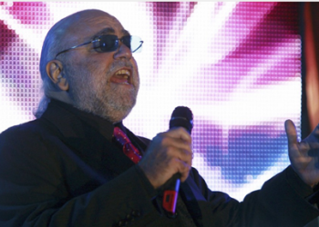 Nacido en Alejandría (Egipto), Demis Roussos formó parte de grupos como We Five y The Idols
